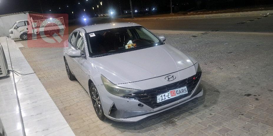 هیۆندای ئەلەنترا